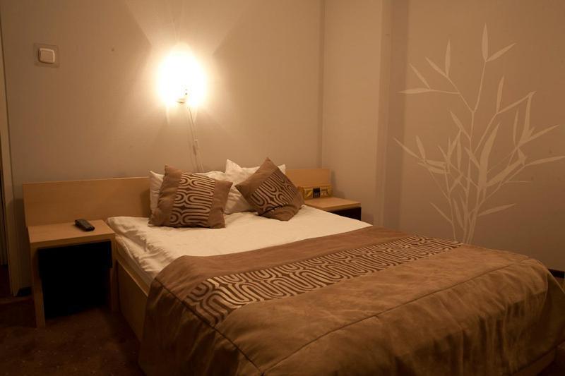 Hotel Dodo Bilgoraj Luaran gambar
